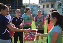 CARAȘ-SEVERIN | Laura Rus, cadouri pentru echipa ACS Banat Girls