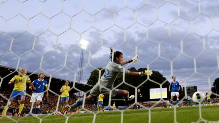 FBL-EURO-2013-WOMEN-SWE-ITA