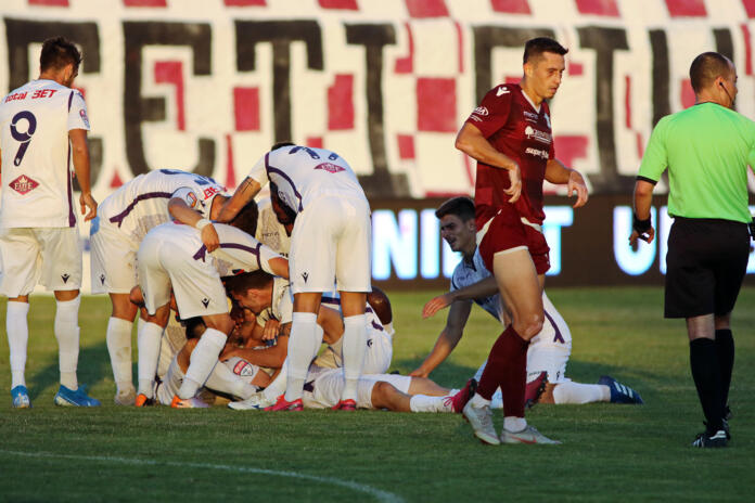FC Argeș învinge în Regie și urcă pe podium în play-off ...
