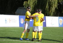 Kovacs se bucura alaturi de coechipieri la marcarea golului