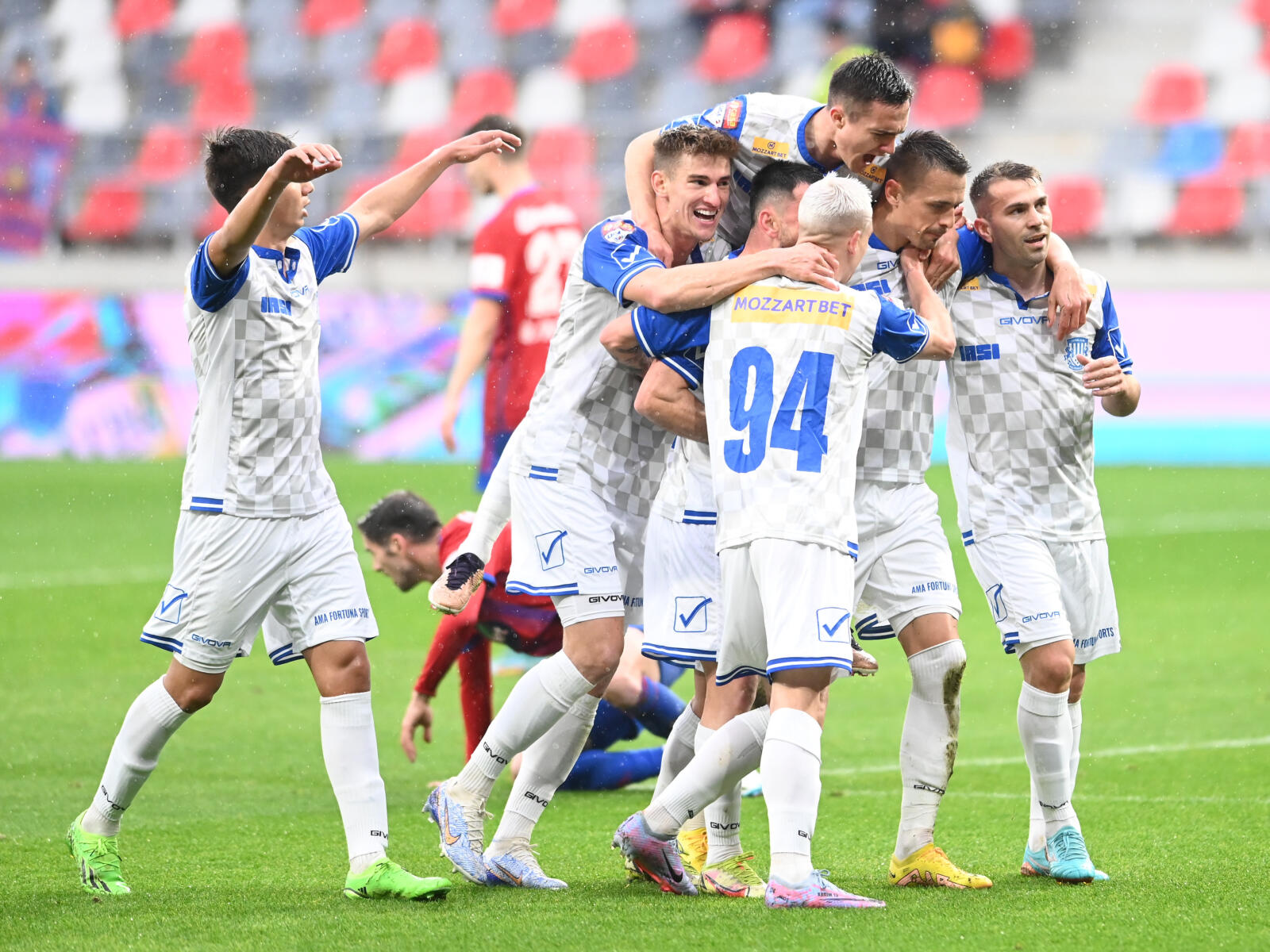 VIDEO  CSA Steaua Bucureşti - Poli Iaşi 2-2, în play-off-ul din Liga 2.  Pas greşit făcut de moldoveni