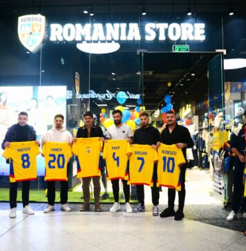 FOTO Distracție în Romania Store, la Ploiești, înainte de meciul cu San Marino, alături de foști internaționali români