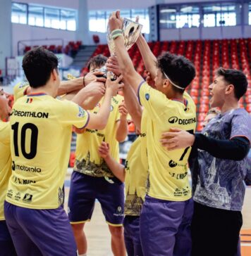 Liceul Teoretic „Constantin Noica” este campioana turneului de la Sibiu și a doua echipă calificată în Final Four-ul Ligii Liceelor la futsal Playerfy 2026