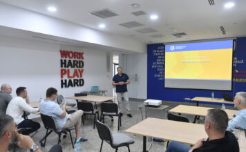 Kyros Vassaras a prezentat cluburilor din Superligă și mass-mediei noile reglementări în arbitraj