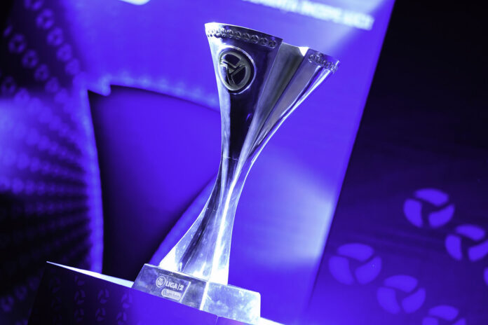 Trofeul acordat câștigătoarei Ligii 2 Casa Pariurilor
